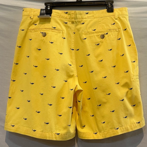 NWT Men's Boca Classics 100% Brushed Cotton Flat-Front Shark Print Shorts - Picture 2 of 9